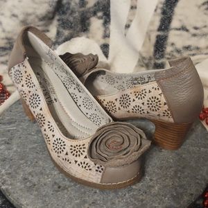 Spring Step L'Artiste  Leather Rosette Heels